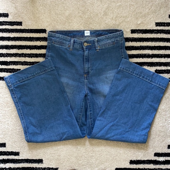 Gap | High Rise Wide Leg Crop - Picture 4 of 9
